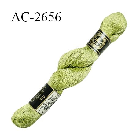 Echevette de coton perlé DMC 100% coton n°8 couleur vert pomme prix pour une échevette de 25 g soit environ 200 mètres