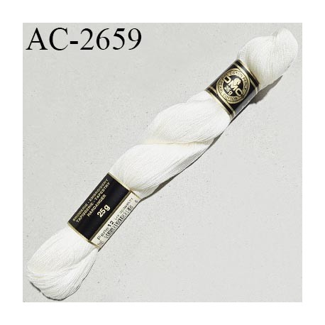 Echevette de coton perlé DMC 100% coton n°5 couleur naturel ivoire prix pour une échevette de 25 g soit environ 112 mètres