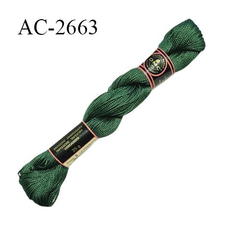 Echevette de coton perlé DMC 100% coton n°5 couleur vert sapin prix pour une échevette de 25 g soit environ 112 mètres