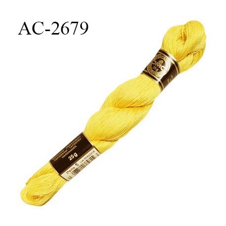 Echevette de coton perlé DMC 100% coton n°12 couleur jaune prix pour une échevette de 25 g soit environ 300 mètres