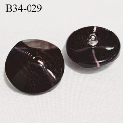 Bouton 34 mm en pvc couleur marron foncé à facette accroche avec un anneau prix à l'unité