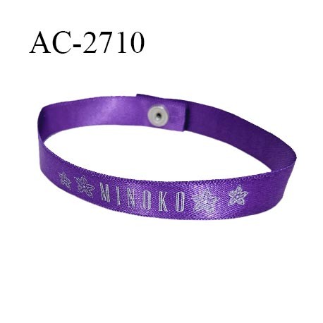 Accessoire bracelet ou autre décor en ruban satin largeur 10 mm couleur violet avec inscription MINOKO attache avec une pression