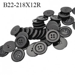 Le lot de 24 Boutons 22 mm en pvc couleur noir brillant 4 trous diamètre 22 mm épaisseur 2.6 mm prix à la pièce