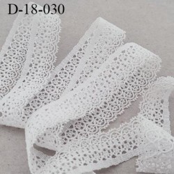 Dentelle crochet ancienne en coton largeur 20 mm couleur naturel et argenté vendue au mètre