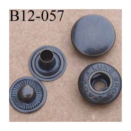 https://www.mercerie-extra.com/8362-large_default/bouton-pression-metal-nickel-couleur-laiton-bronze-fonce-diametre-12-mm-ensemble-de-4-pieces-par-bouton.jpg